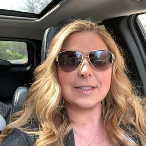 Meet your Posher, Robbi